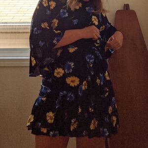 Floral bell sleeve mini dress